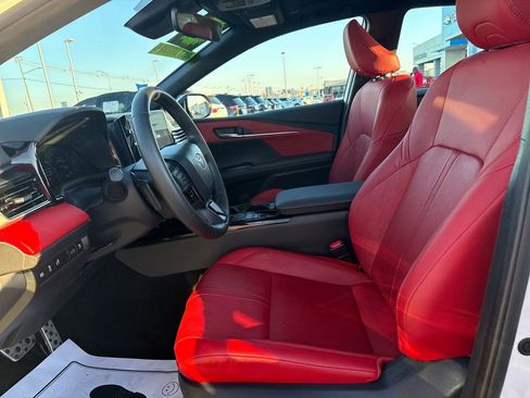 Used 2025 Toyota Camry XSE image 9