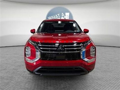 New 2026 Mitsubishi Outlander ES image 9