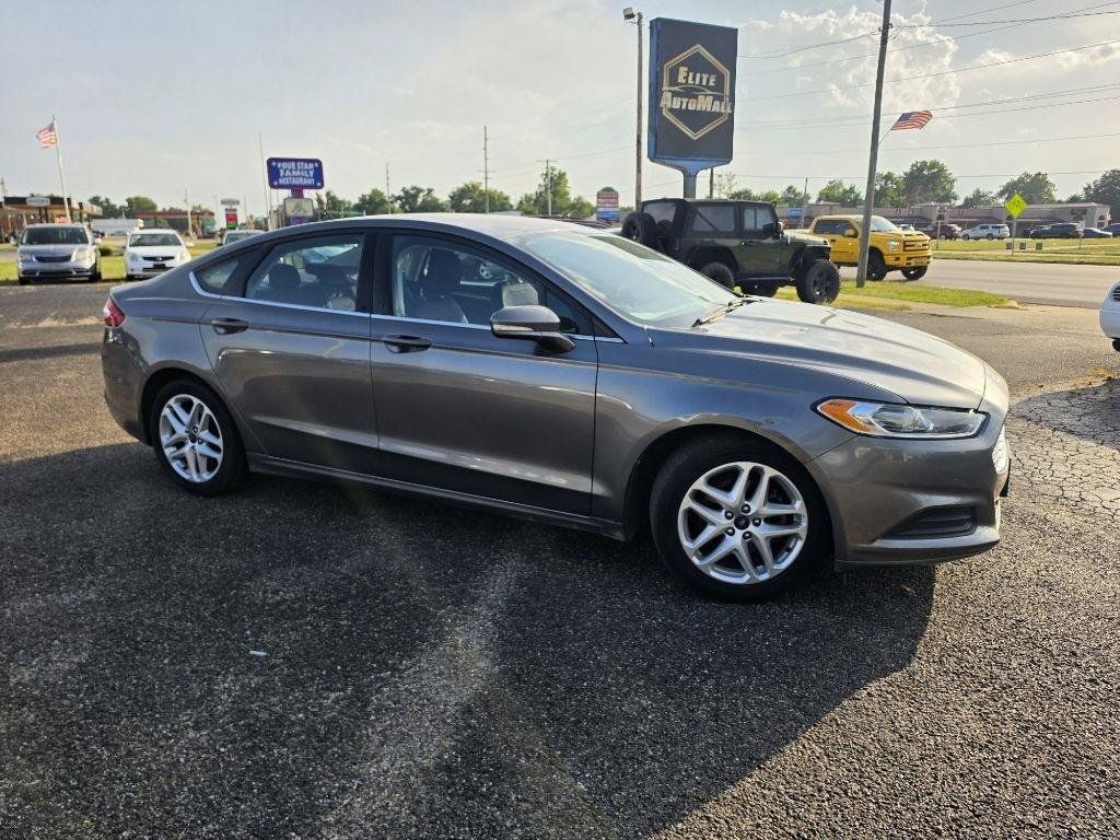 Used 2014 Ford Fusion SE FWD image 4