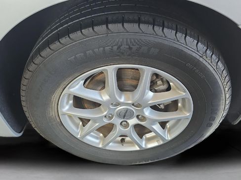 Used 2023 Chrysler Pacifica Touring-L FWD image 22