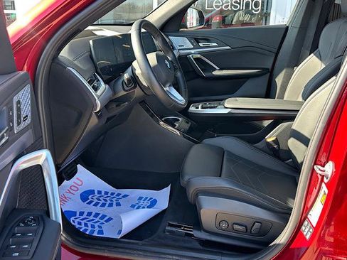 Certified 2025 BMW X2 xDrive28i w/ Premium Package image 13