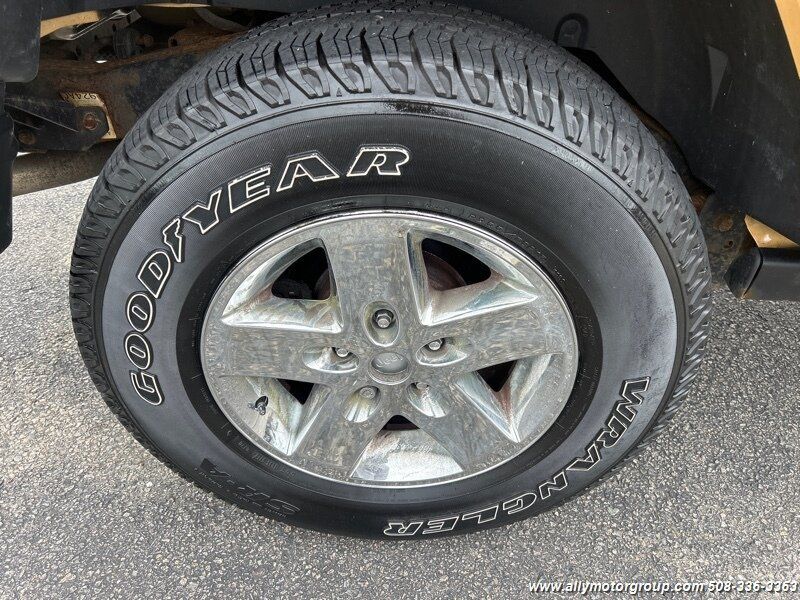Used 2014 Jeep Wrangler Unlimited Sport AWD/4WD image 11