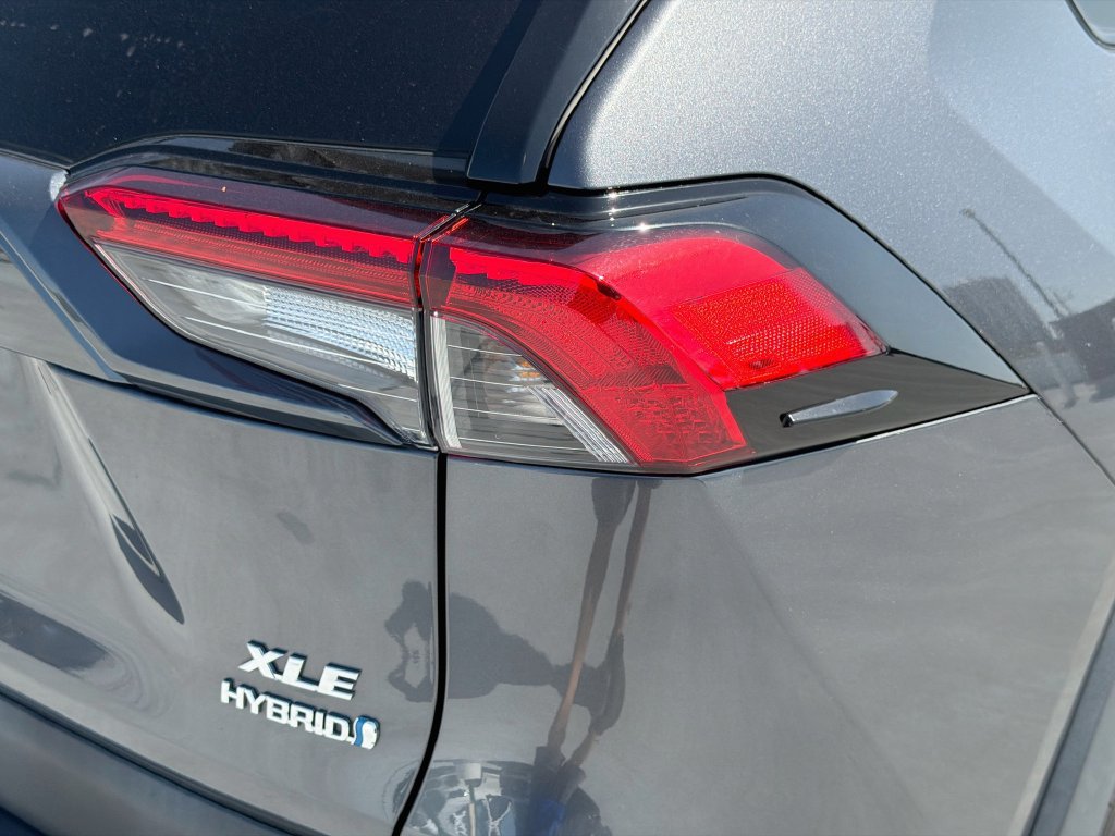 Used 2023 Toyota RAV4 XLE AWD/4WD image 27