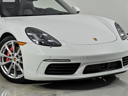 Used 2019 Porsche 718 Boxster S RWD image 3