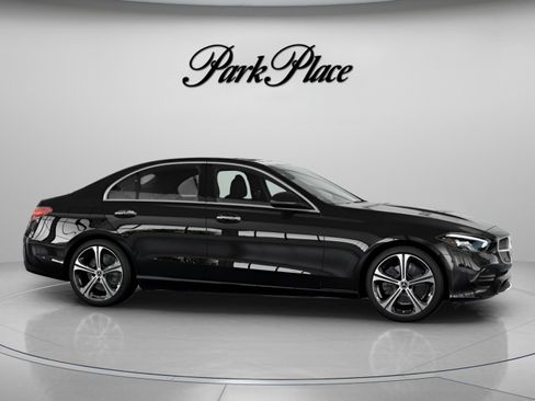 Used 2025 Mercedes-Benz C 300 Sedan image 28