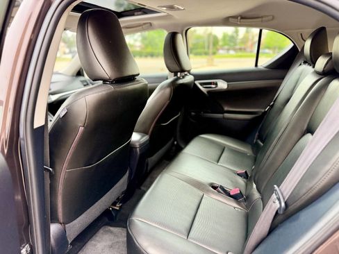Used 2011 Lexus CT 200h Premium FWD image 13