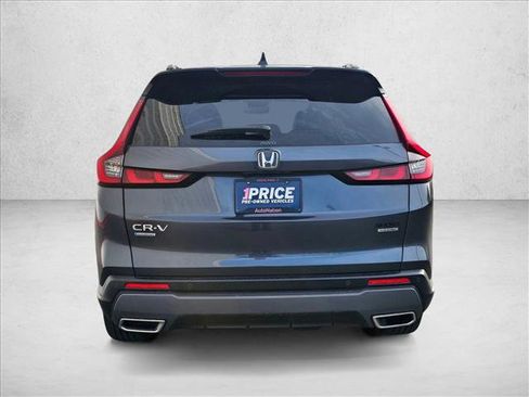 Used 2023 Honda CR-V Sport Touring image 4