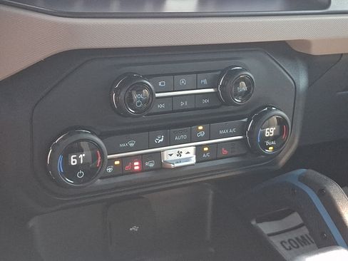 Used 2021 Ford Bronco Wildtrak AWD/4WD image 16