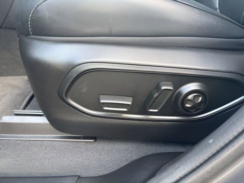 Used 2024 Jeep Grand Cherokee L Limited w/ Luxury Tech Group II image 13