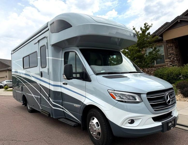 Used 2023 Mercedes-Benz Sprinter 3500 image 2