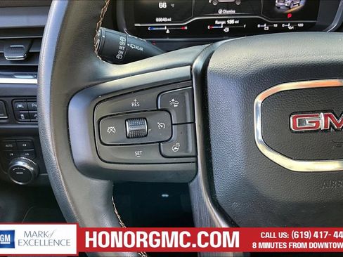 Used 2023 GMC Yukon XL AT4 w/ Technology Package AWD/4WD image 11