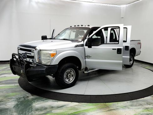 Used 2015 Ford F250 XLT w/ XLT Value Package image 9