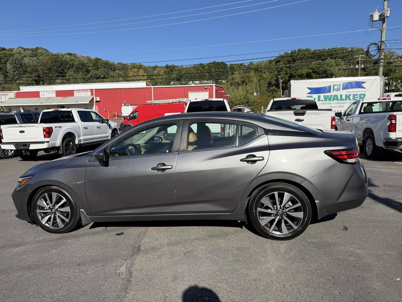 Used 2020 Nissan Sentra SV w/ SV Premium Package FWD image 7