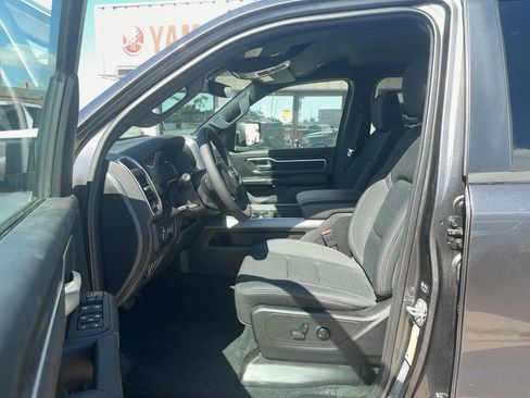 Used 2025 RAM 1500 Big Horn AWD/4WD image 12