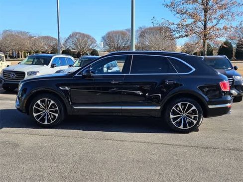 Used 2020 Bentley Bentayga Design Series image 6