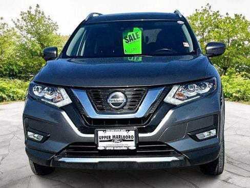 Used 2018 Nissan Rogue SL w/ Premium Package image 3