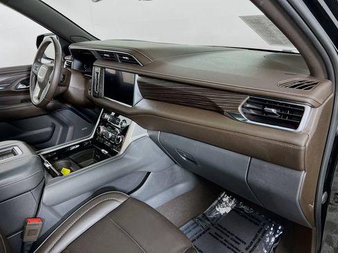 Certified 2022 GMC Yukon Denali AWD/4WD image 32