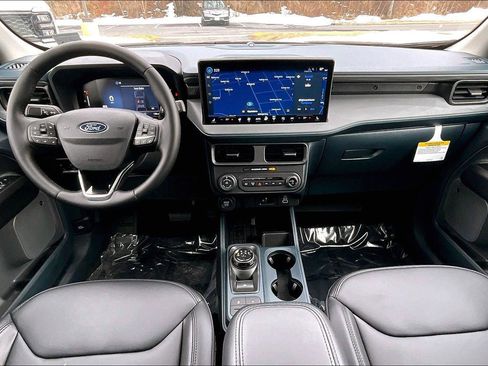 New 2025 Ford Maverick Lariat w/ Black Appearance Package image 5