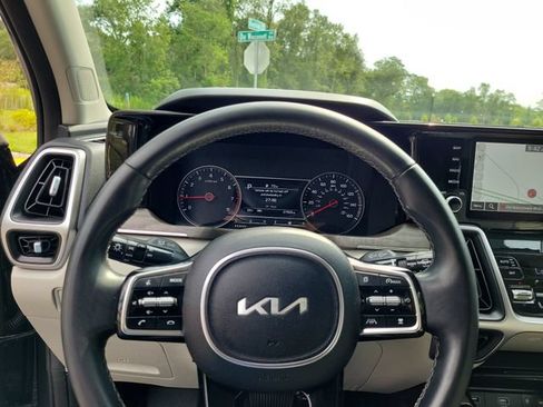 Used 2023 Kia Sorento EX FWD image 25