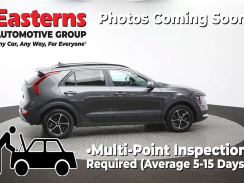 Used 2025 Kia Niro LX FWD image 42