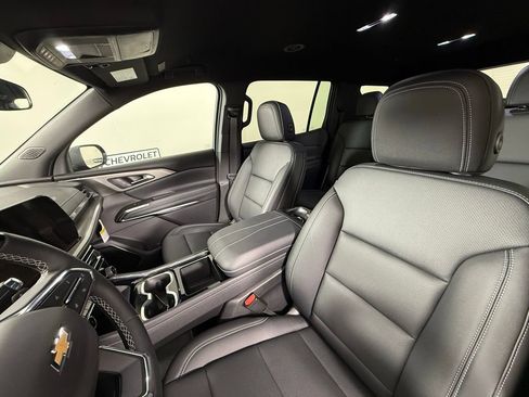 New 2025 Chevrolet Traverse LT w/ Enhanced Driving Package FWD image 27