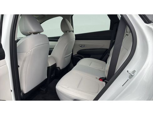 Used 2025 Hyundai Tucson SE AWD/4WD image 18
