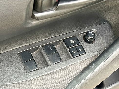 Used 2022 Toyota Corolla LE image 17