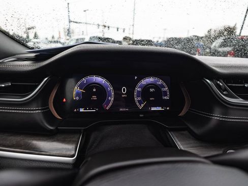 Used 2024 Jeep Grand Cherokee L Limited w/ Luxury Tech Group II image 13