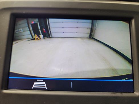 Used 2020 Chevrolet Equinox LT w/ Sport Edition image 9