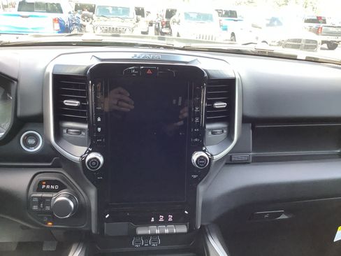 New 2026 RAM 1500 Big Horn AWD/4WD image 9
