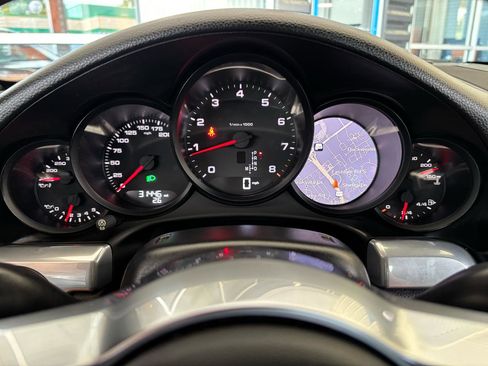 Used 2018 Porsche 911 Carrera RWD image 22