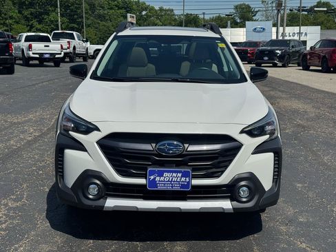Used 2024 Subaru Outback Limited AWD/4WD image 2