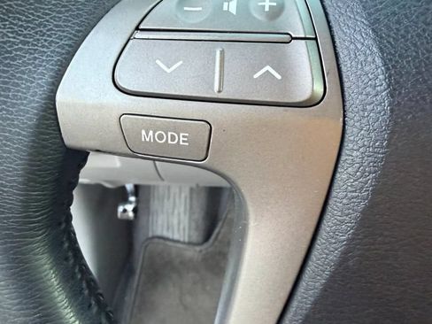 Used 2010 Toyota Highlander 4WD Hybrid image 20
