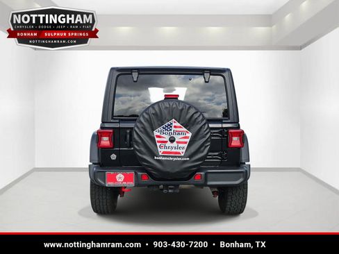 Used 2024 Jeep Wrangler Unlimited Rubicon AWD/4WD image 5