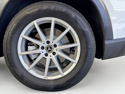 Used 2024 Mercedes-Benz GLE 450e 4MATIC image 30