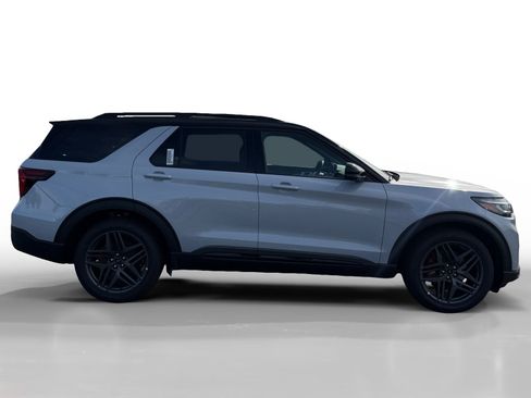 New 2026 Ford Explorer ST image 6