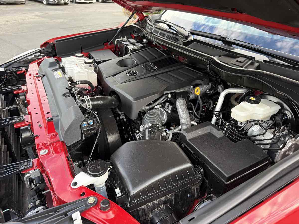 Used 2022 Toyota Tundra SR5 AWD/4WD image 42