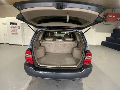 Used 2003 Toyota Highlander Limited image 9