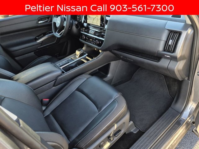 Certified 2023 Nissan Pathfinder SL w/ SL Premium Package FWD image 12