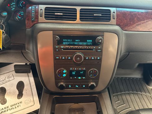 Used 2010 GMC Sierra 1500 SLT w/ SLT Convenience Package AWD/4WD image 19