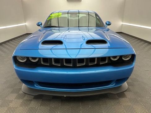 Used 2016 Dodge Challenger SRT Hellcat RWD image 2