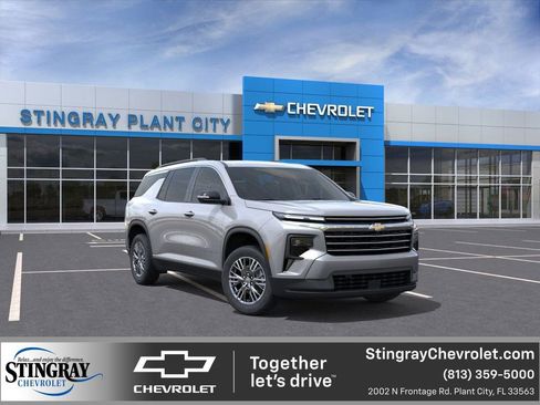 New 2026 Chevrolet Traverse LT w/ Driver Confidence Package image 1