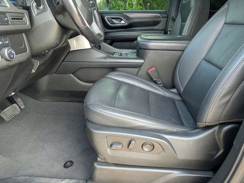 Used 2022 Chevrolet Suburban Z71 AWD/4WD image 14