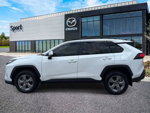 Used 2024 Toyota RAV4 XLE w/ Convenience Package FWD image 6