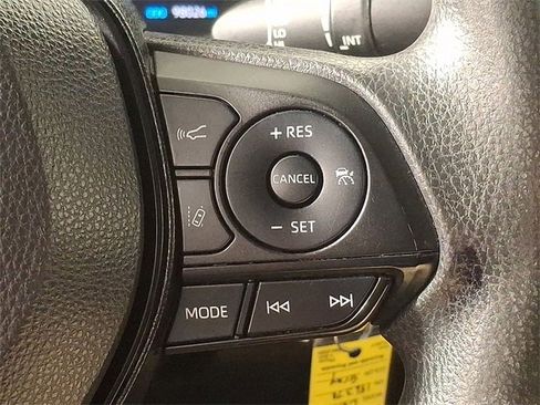 Used 2022 Toyota Corolla LE image 22