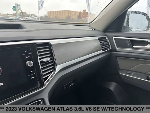 Used 2023 Volkswagen Atlas SE image 26