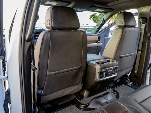 Used 2024 Chevrolet Silverado 3500 High Country w/ High Country Premium Package image 33