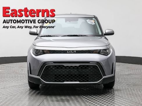 Used 2023 Kia Soul LX w/ Option Group 015 image 2