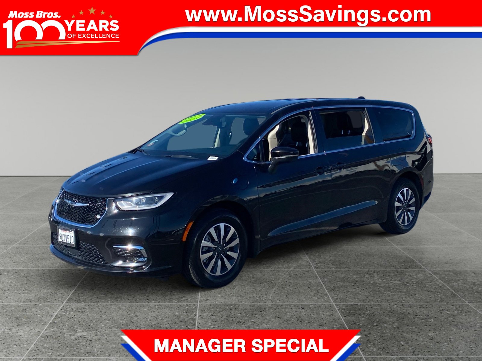Used 2023 Chrysler Pacifica Touring-L FWD image 1