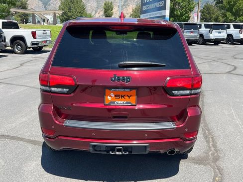 Used 2022 Jeep Grand Cherokee Laredo X AWD/4WD image 10